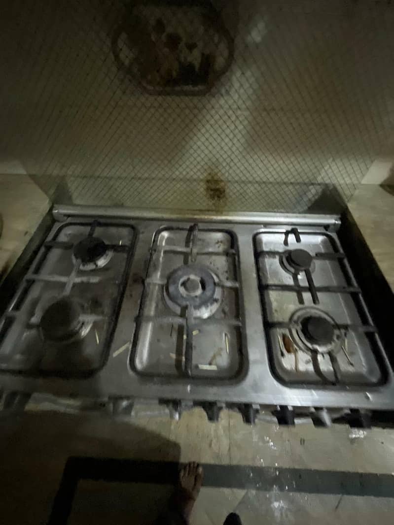 kitchen stove 2