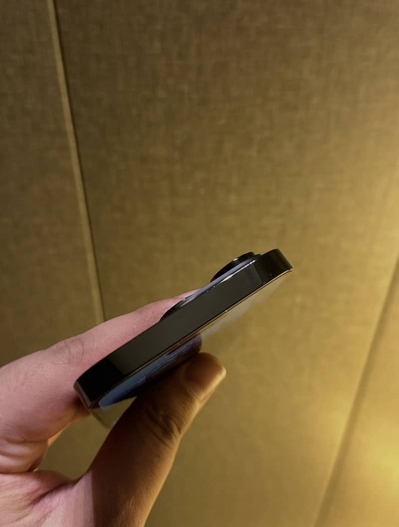 Apple iPhone 14 Pro 4