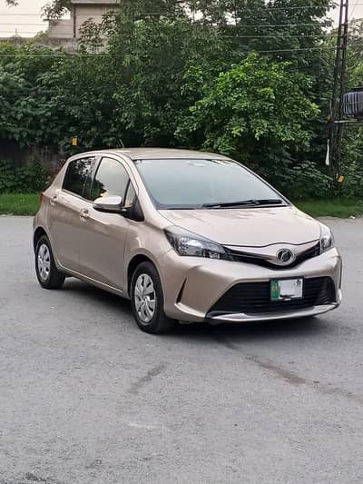 Toyota Vitz 2015