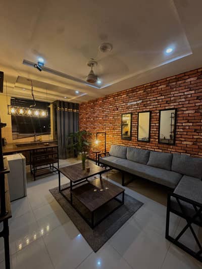 Per Day Apartment for Rent in Bahria Town Lahore Available