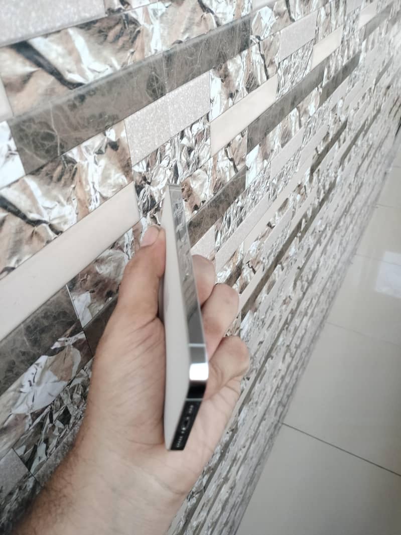 Apple iPhone 13 Pro 2