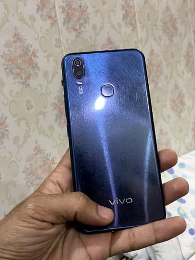 vivo y11 3GB 32GB dual Pta all OK 03150815779