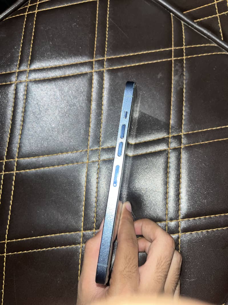 Apple iPhone 13 Pro Max 0