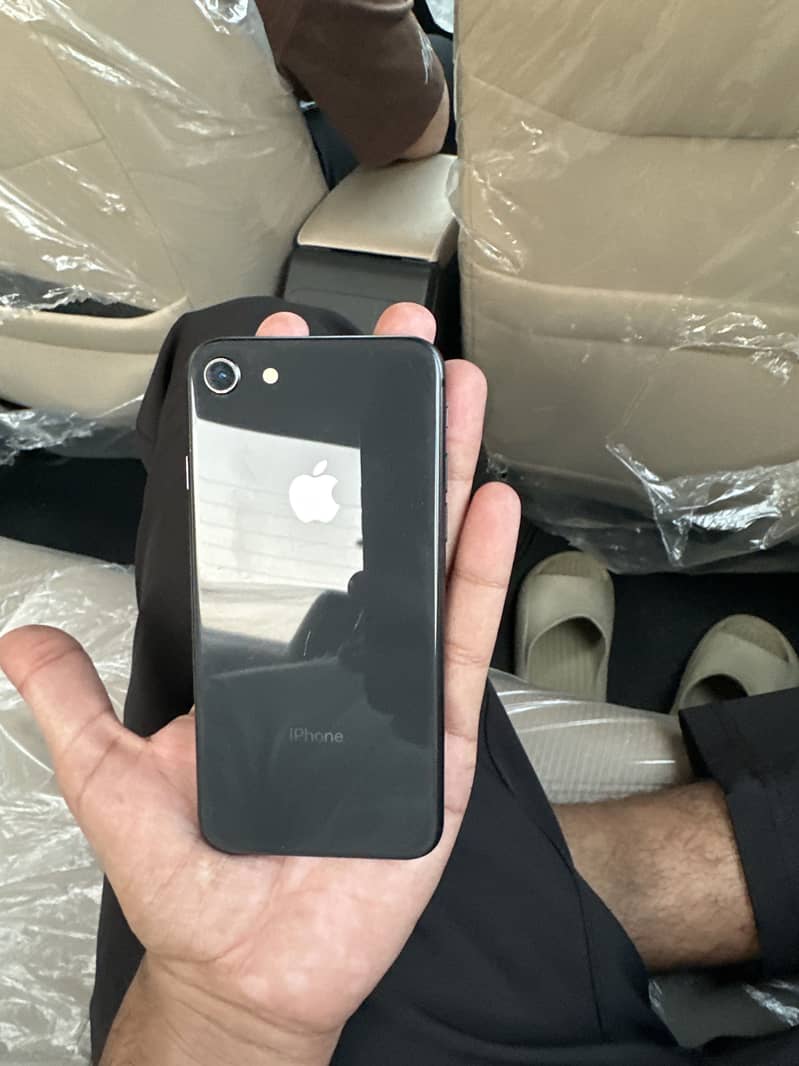Apple iPhone 8 0