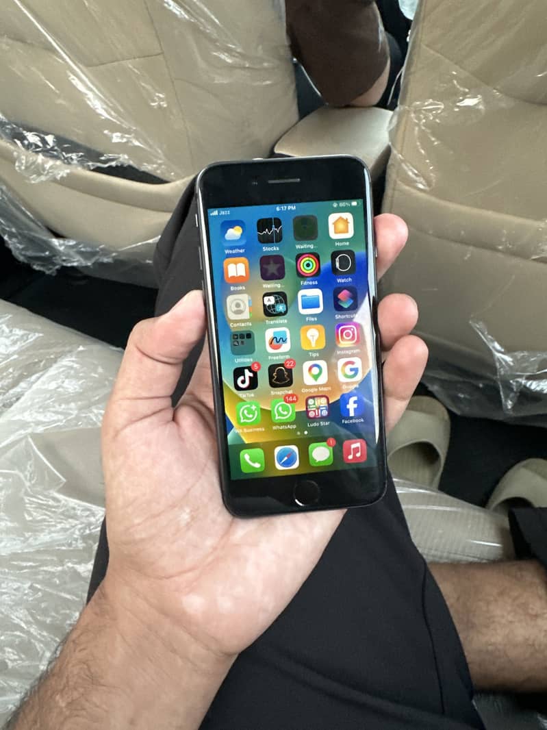 Apple iPhone 8 1