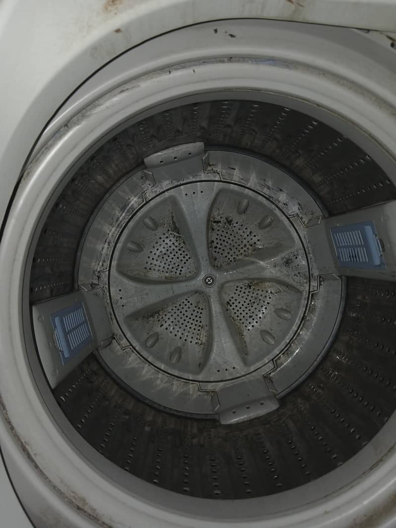 Haier Fully Automatic Machine 8.5 kg top load 1