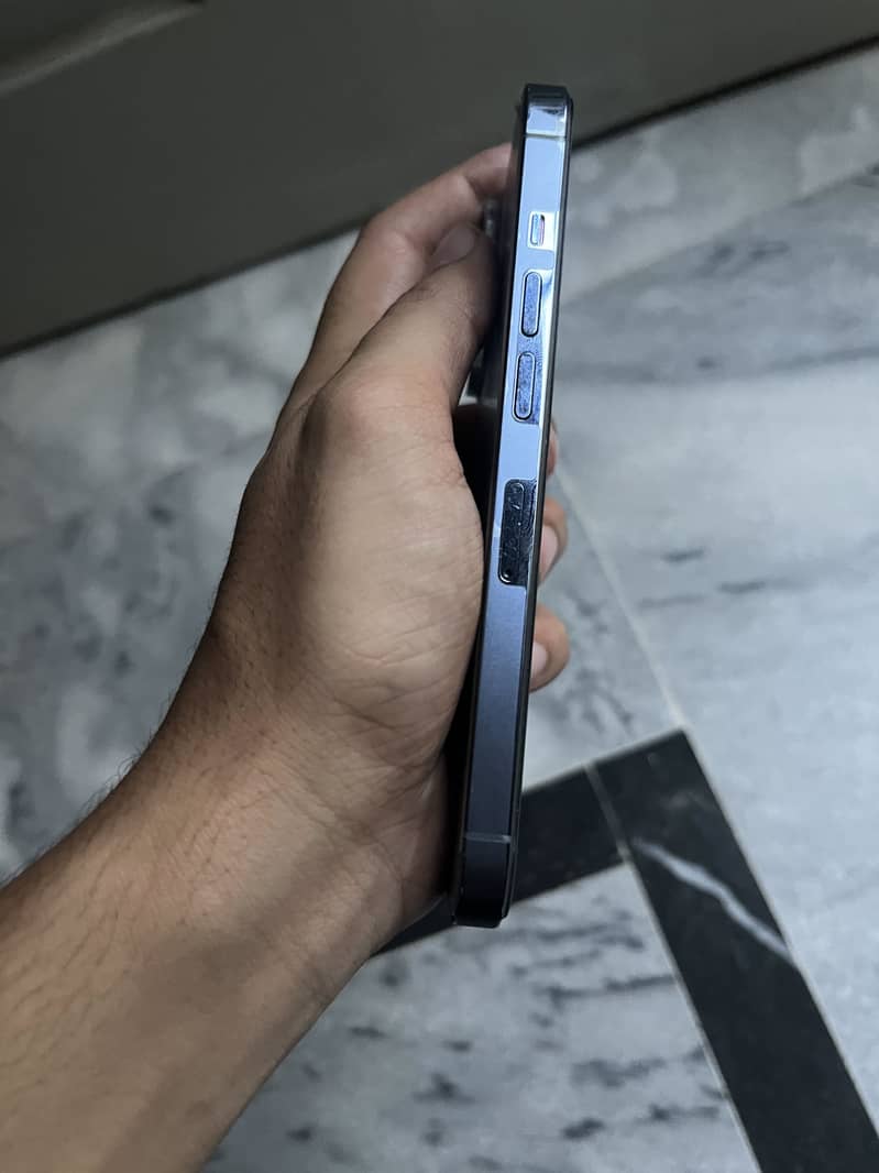 Apple iPhone 13 Pro 3