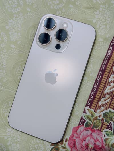Apple iPhone 16 Pro