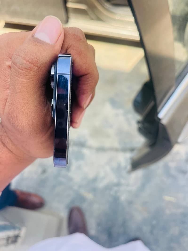 Apple iPhone 14 Pro 0