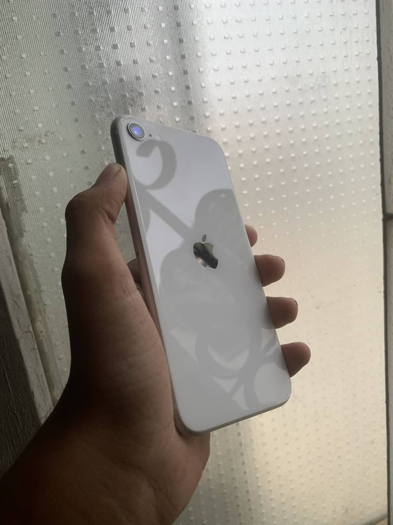 Apple iPhone SE 0