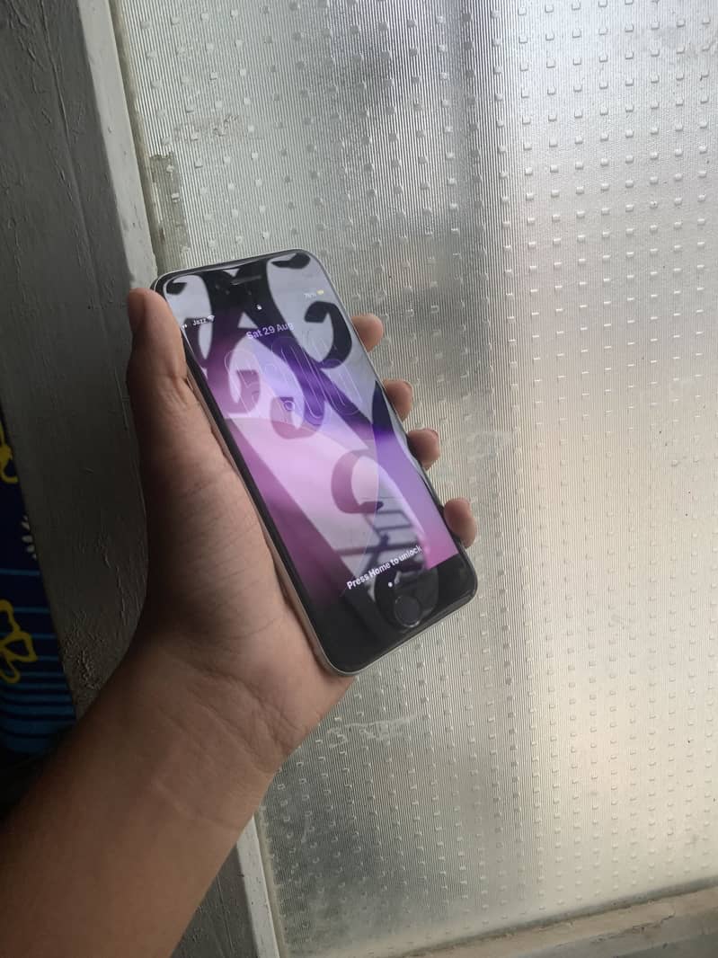 Apple iPhone SE 1