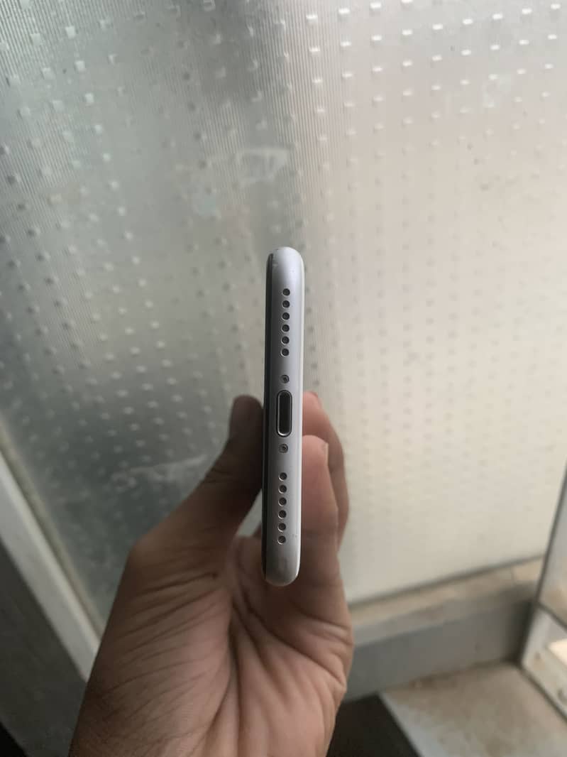 Apple iPhone SE 4