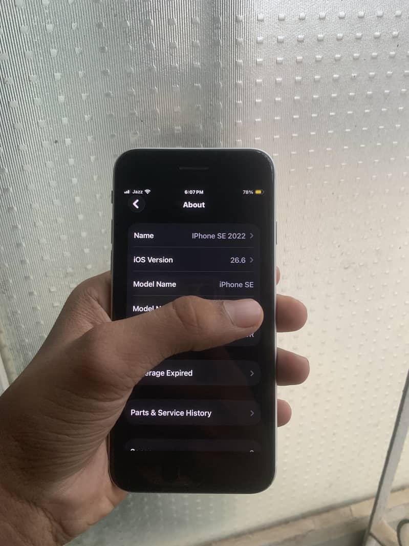 Apple iPhone SE 6