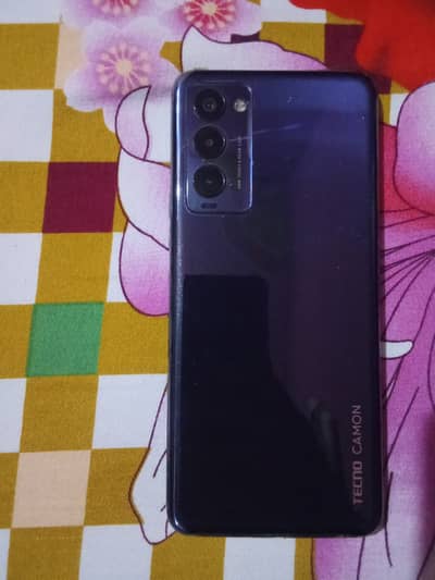 Tecno Camon 18
