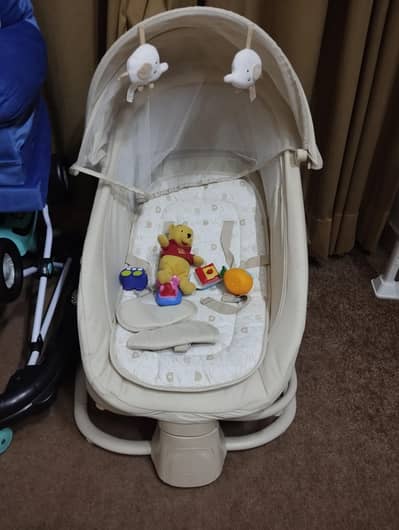 mastela dealux 4 in 1 electric swing with Bluetooth connection