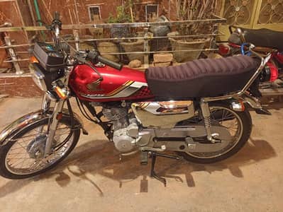HONDA CG125 SELF START RED SILVER SPECIAL EDITION