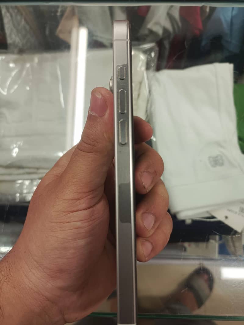 Apple iPhone 15 Pro Max 1
