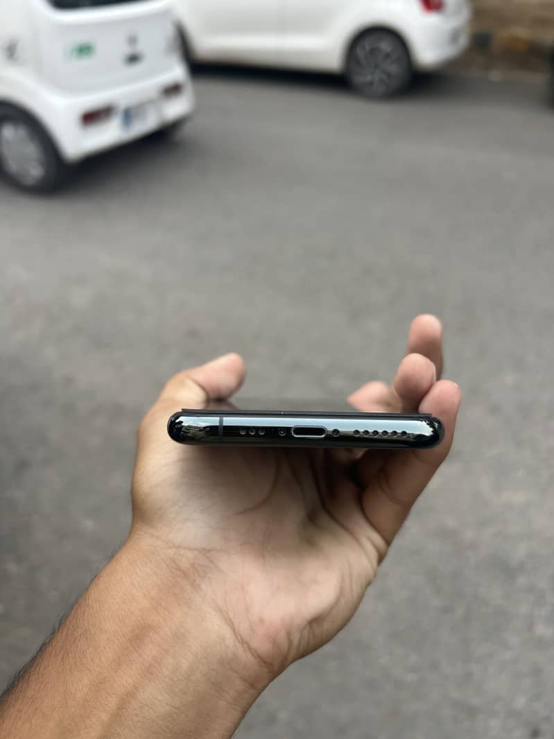 Apple iPhone 11 Pro 5
