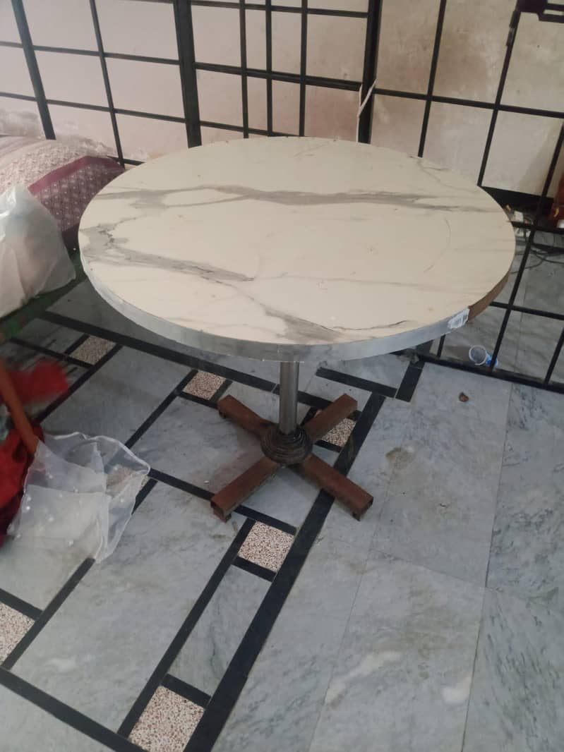 6 piece tabel ND 2 piece round table 1