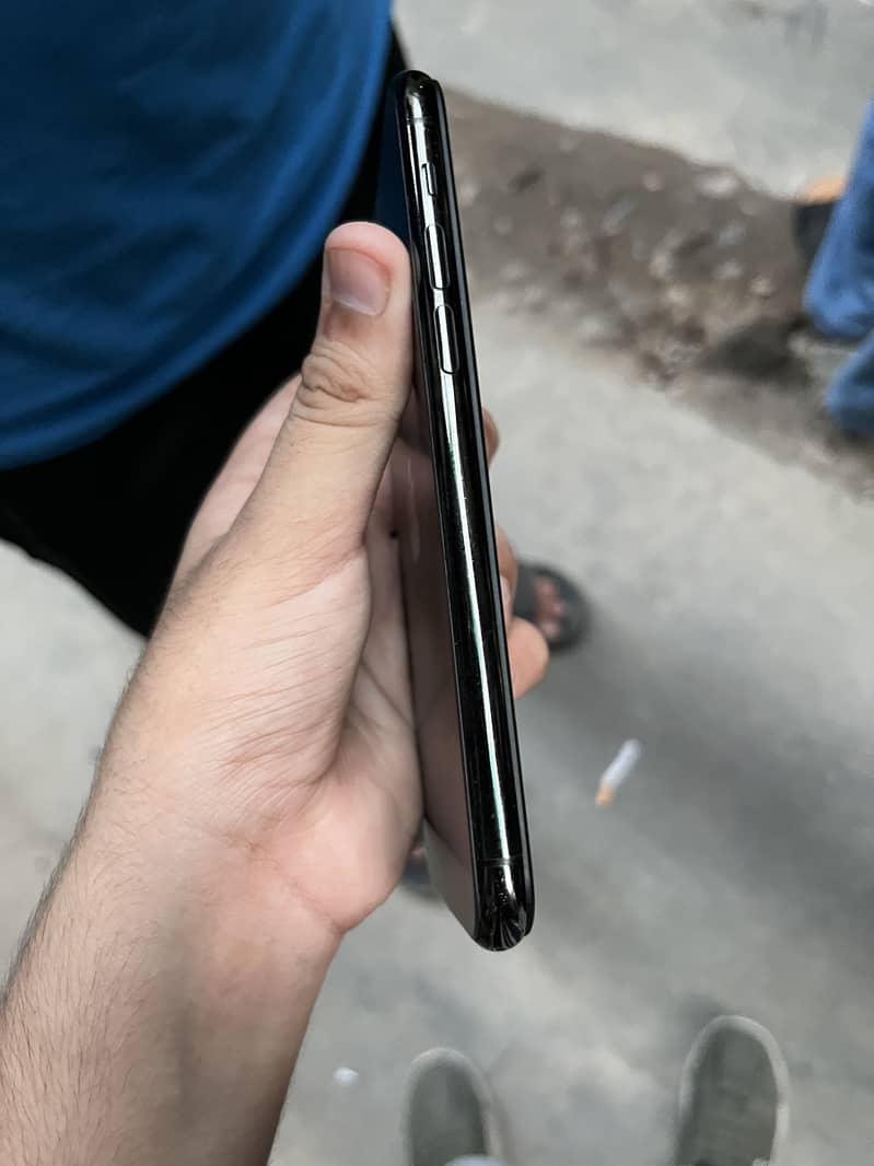 Apple iPhone 11 Pro 5