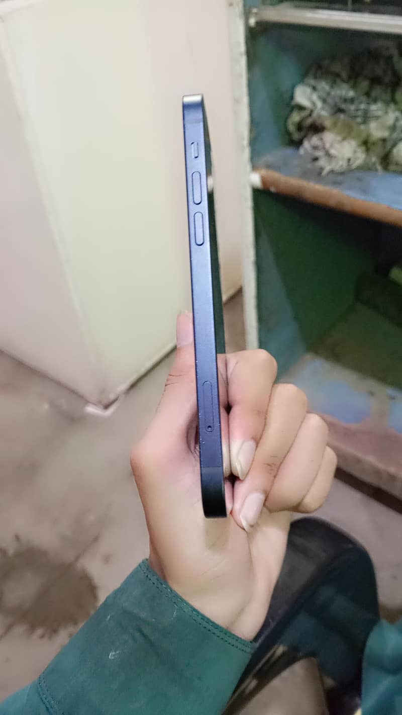 Apple iPhone 12 2