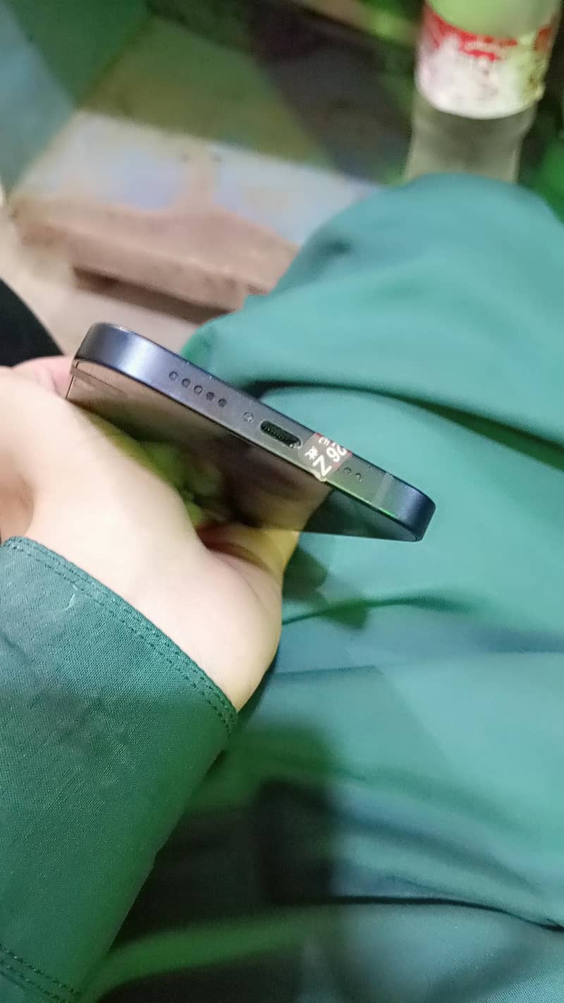 Apple iPhone 12 5