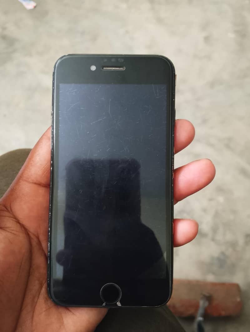 Apple iPhone 7 0
