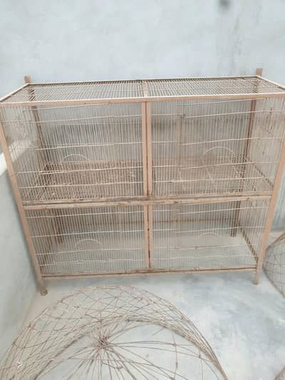 steel cages in Good Condition