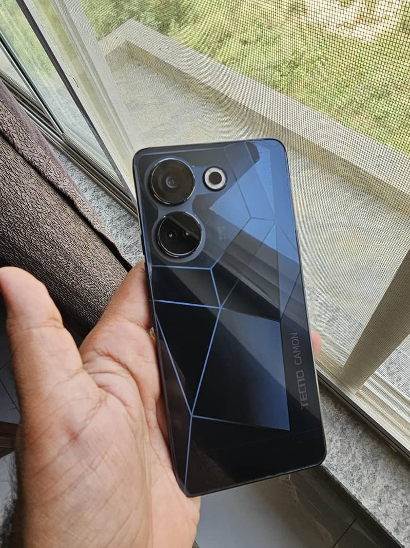 Techno camon 20 7
