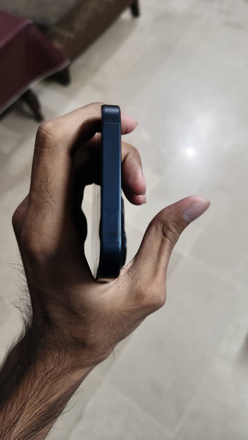 Apple iPhone 13 3