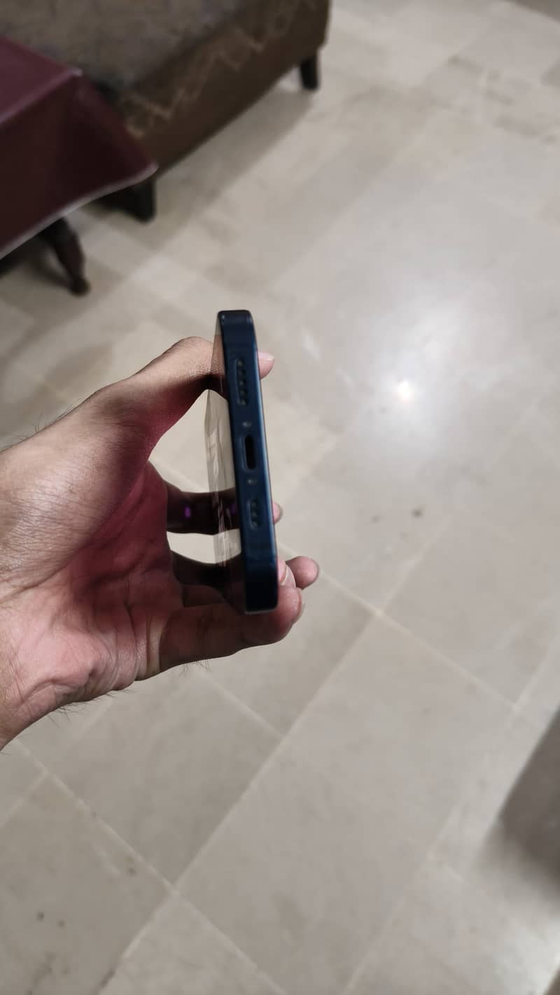 Apple iPhone 13 4
