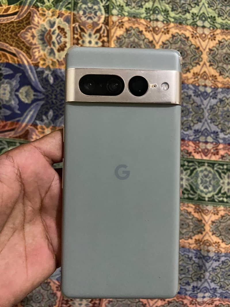 Google Pixel 7 Pro 2