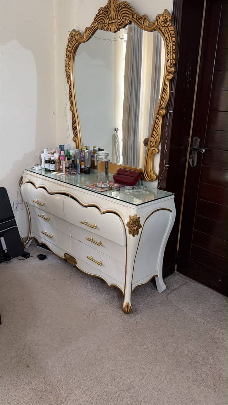 Solid wood royal bed 1