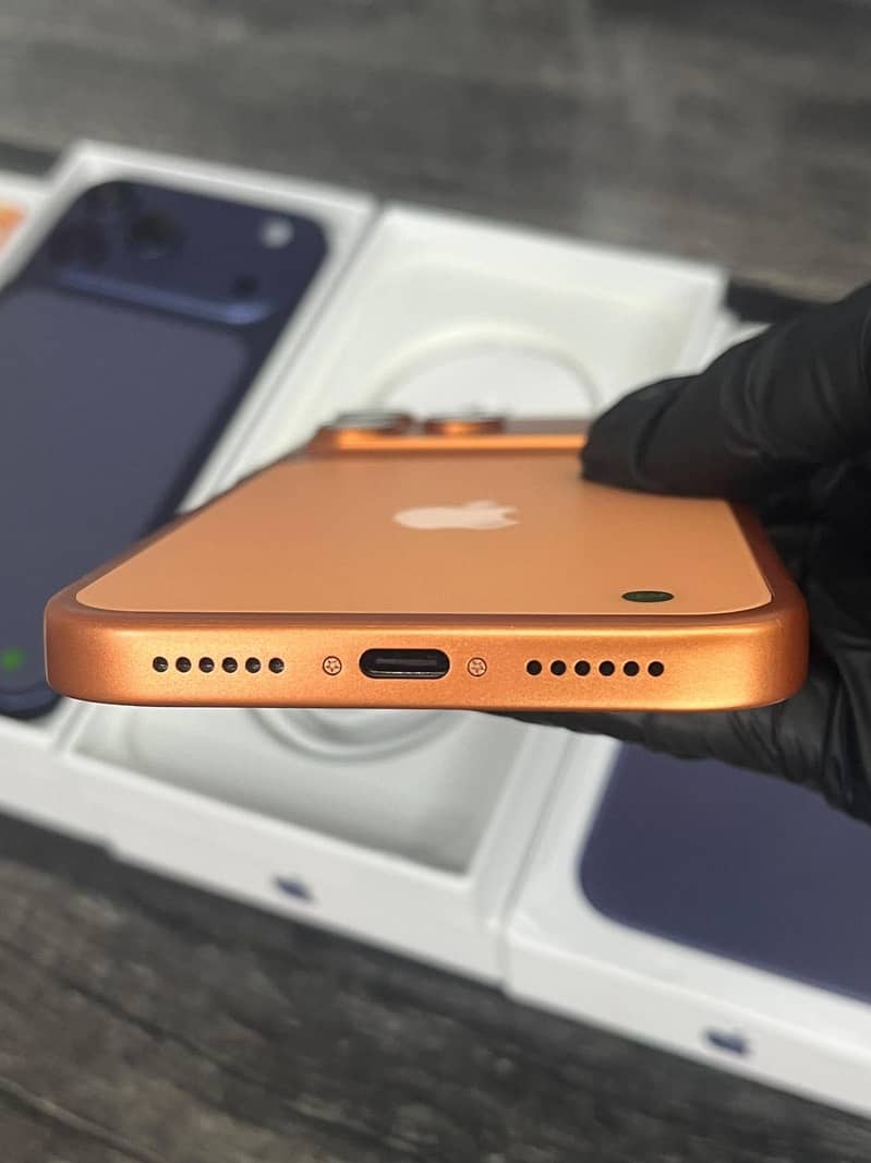 iPhone 17 Pro Max Master Replicca 2