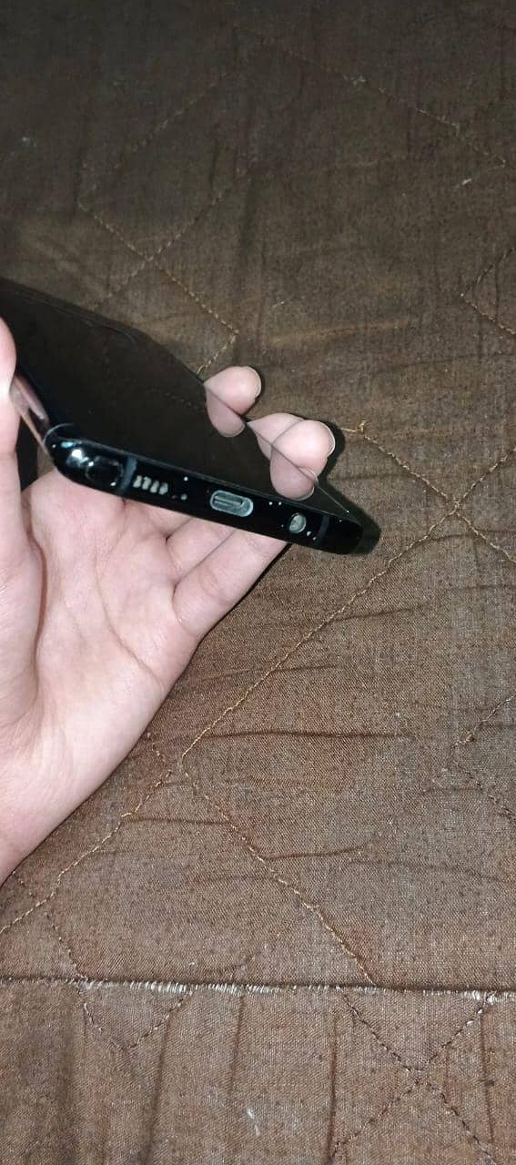 Samsung Mobile Note 8 1