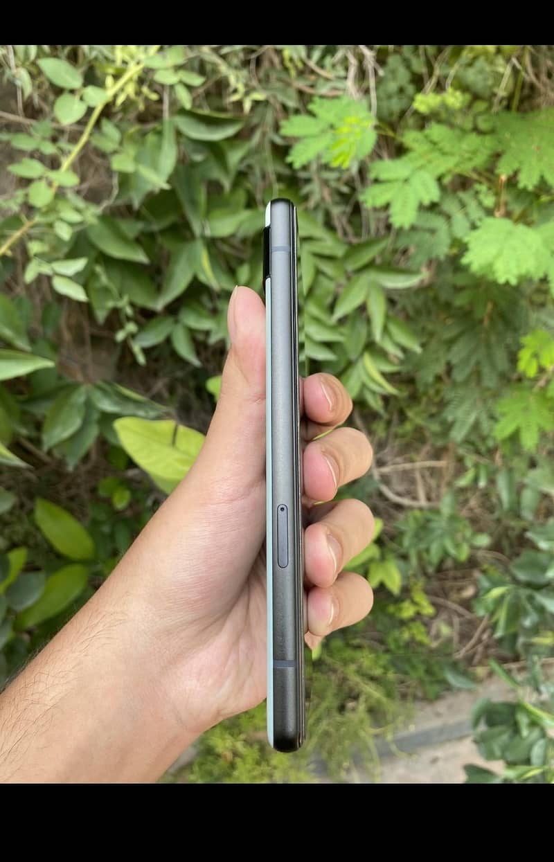 Google Pixel 6a 5