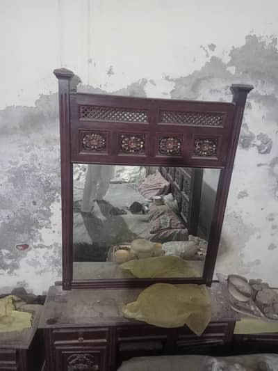 Dressing table