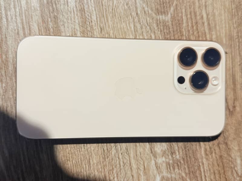 Apple iPhone 16 Pro Max 5