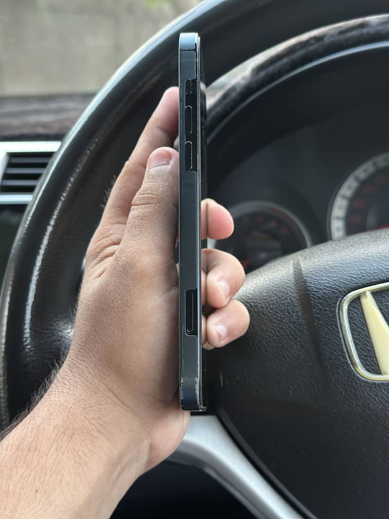 Apple iPhone 12 Pro 1