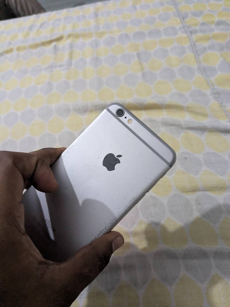 Apple iPhone 6 Plus 3