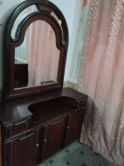 Heavy Wood Dressing Table with Large Mirror for Sale