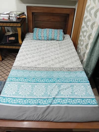 Wooden pair of single bed