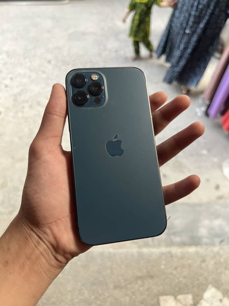 Apple iPhone 12 pro 1
