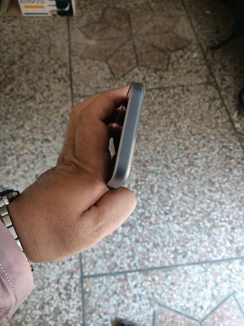 iPhone 12 3