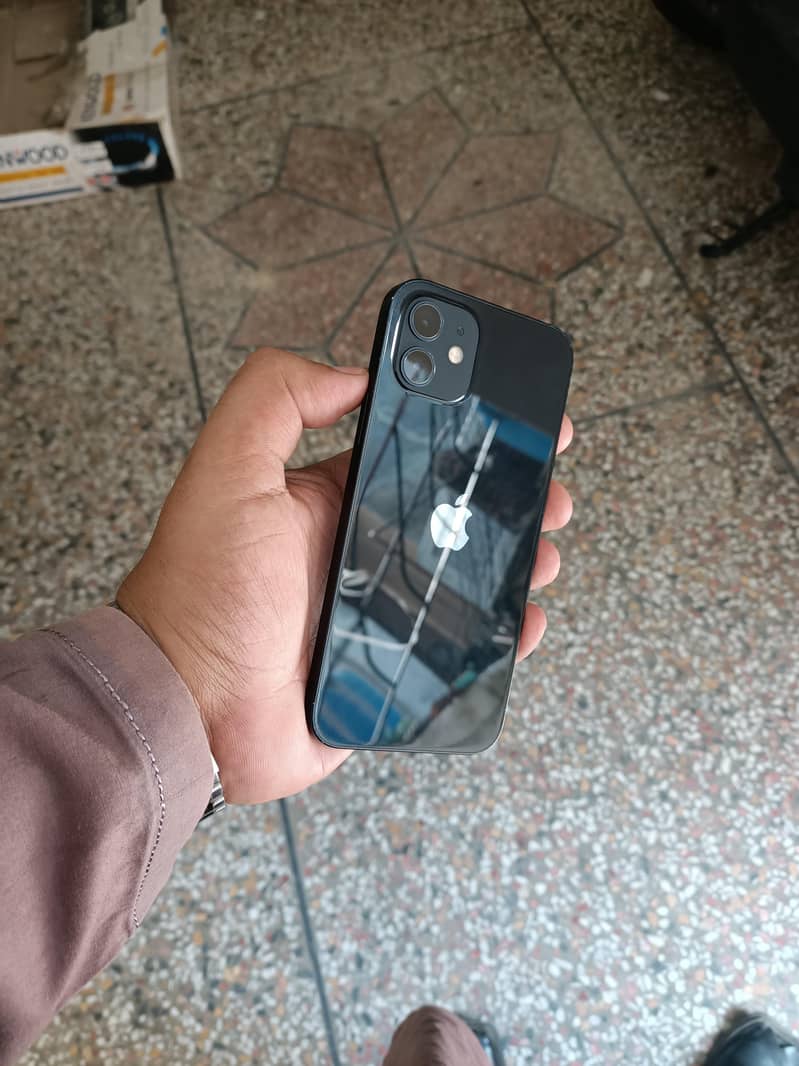 iPhone 12 8