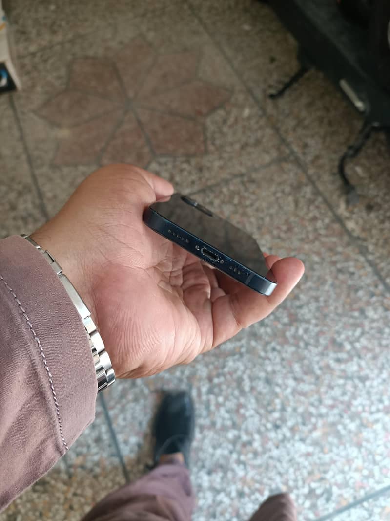 iPhone 12 9