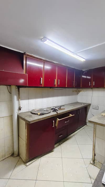 3 bed renovated N block 2k stop side