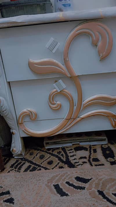 bed ,side table, mirror
