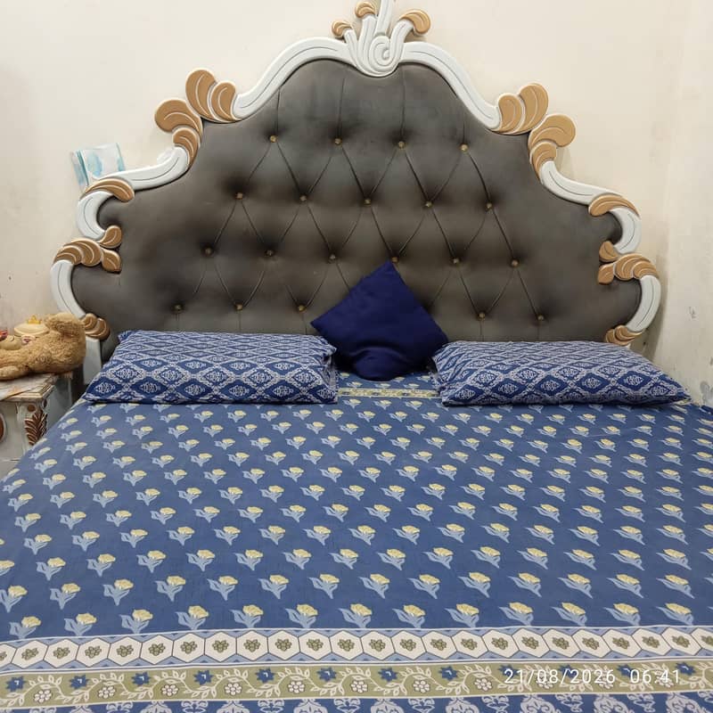 bed ,side table, mirror 2