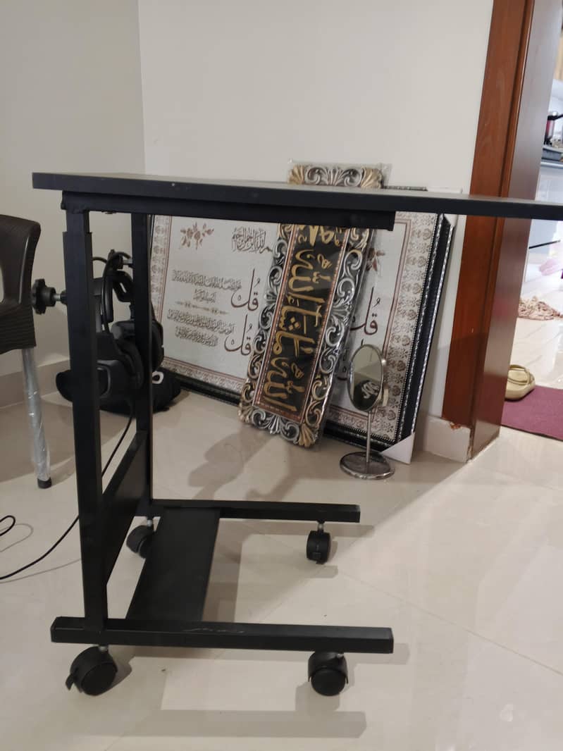 Table For Laptop/Pc (Adjustable height) 1